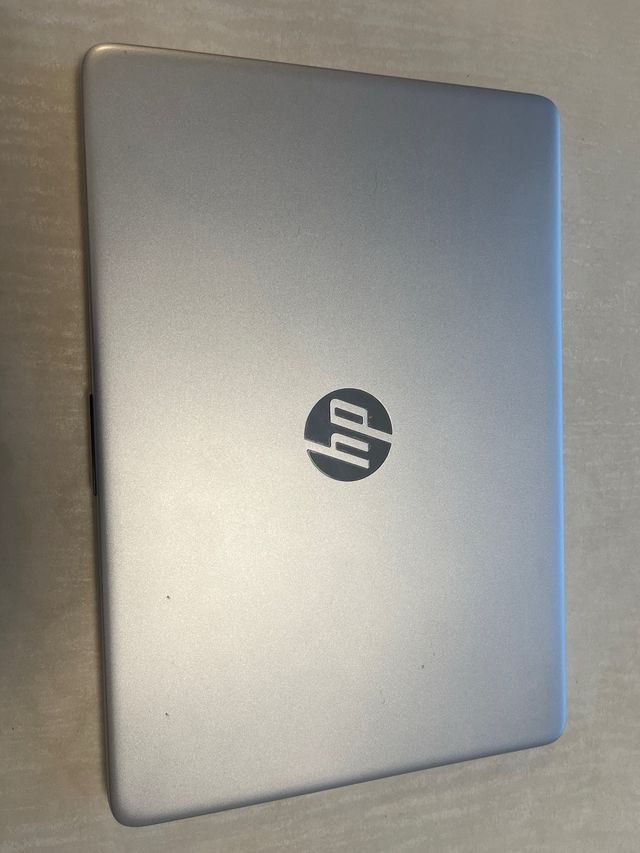 Portátil HP 14s-DQ14 Intel i3 8GB RAM