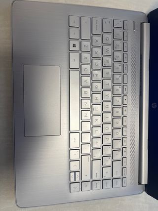 Portátil HP 14s-DQ14 Intel i3 8GB RAM