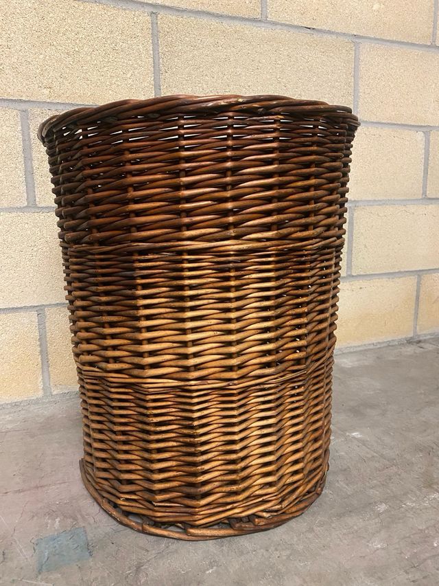 Cesto de mimbre para ropa sucia