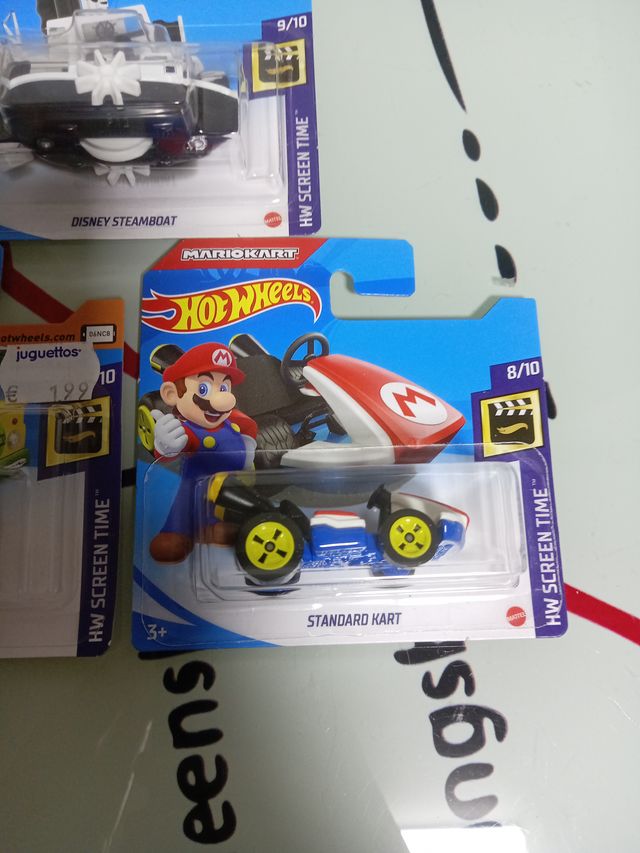 Lote 3 Hot Wheels: Disney, Mario Kart, TMNT