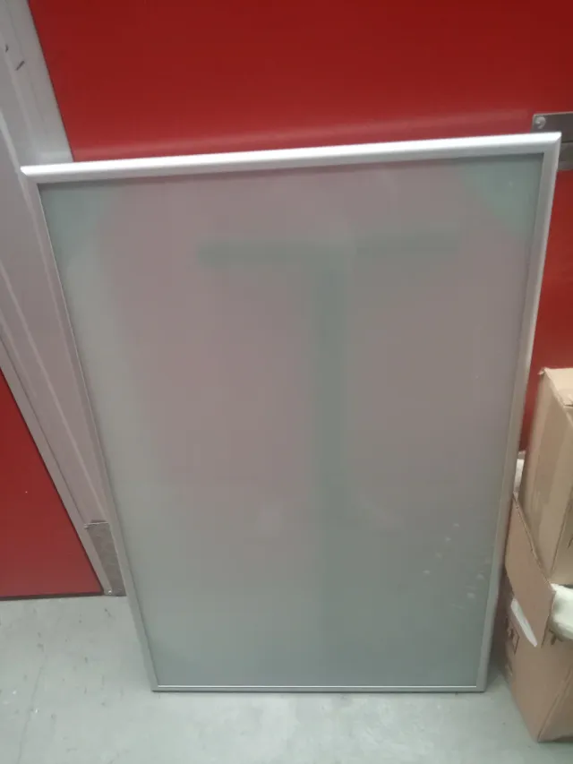 Mesa cristal metal buen estado