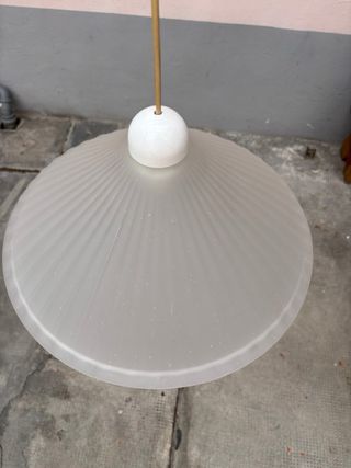 Lampadario in vetro bianco