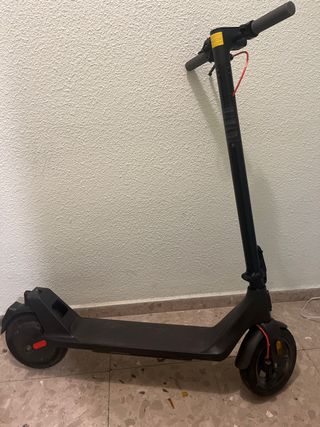 Patinete eléctrico negro