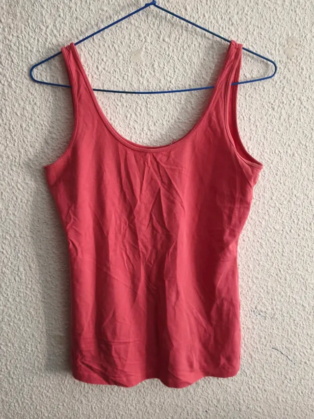 Camiseta sin mangas rosa