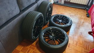 Llantas 17" negras + neumáticos