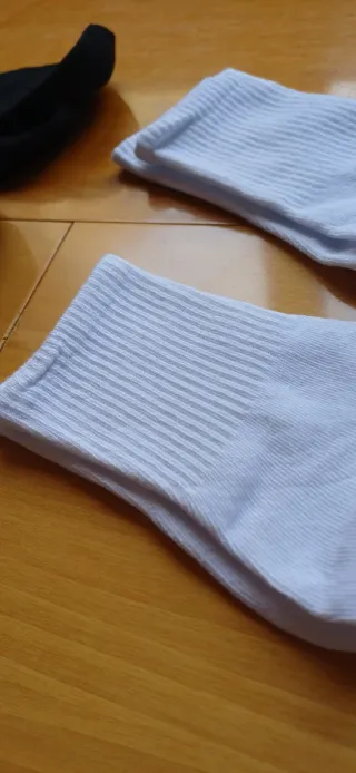 Calcetines unisex de algodón.