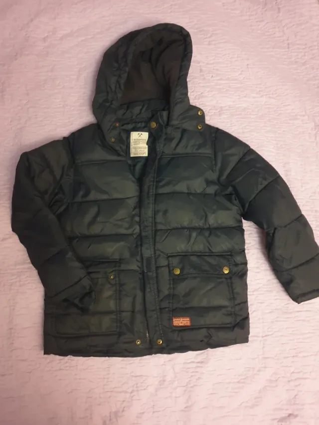 Chaqueta acolchada con capucha