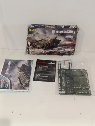 Maqueta Revell SU-100 World of Tanks 1:72