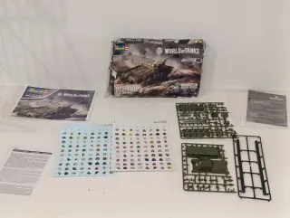 Maqueta Revell SU-100 World of Tanks 1:72
