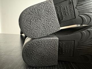 Botas altas de piel negras