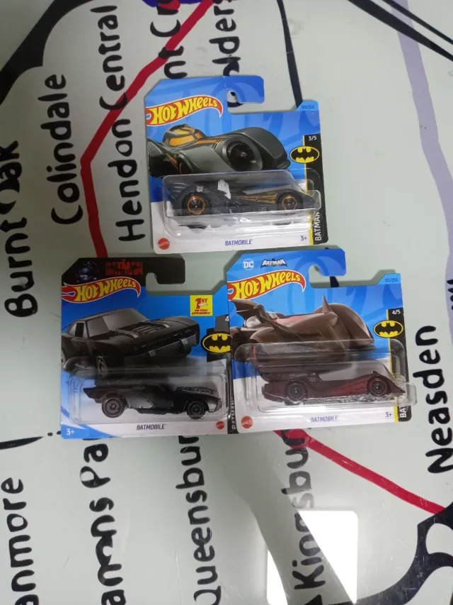 Lote 3 Hot Wheels Batmobile
