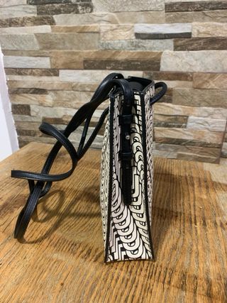 Bolsito Tous estampado beige y negro