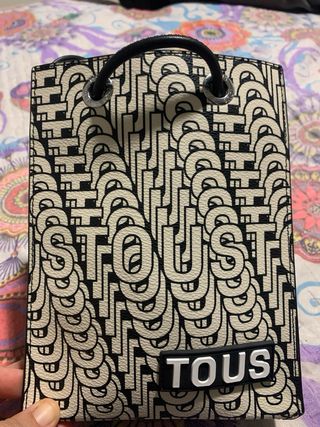 Bolsito Tous estampado beige y negro