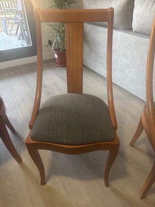 Mesa de comedor extensible con 6 sillas de madera