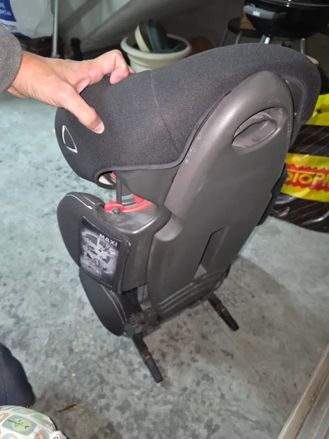 Silla coche infantil negra