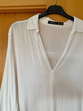 Blusa blanca Bershka