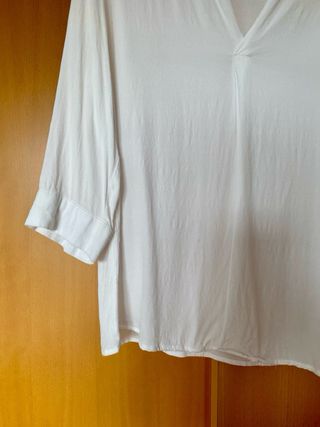 Blusa blanca Bershka