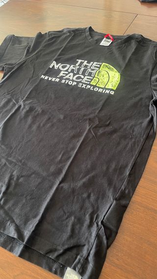 Camiseta The North Face Negra