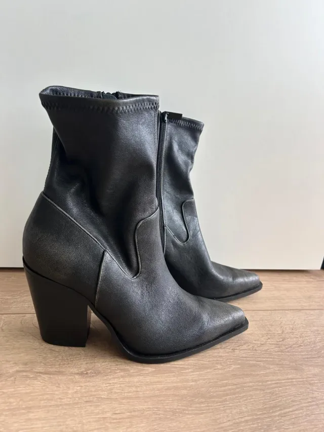 Botines Stradivarius negros/grises