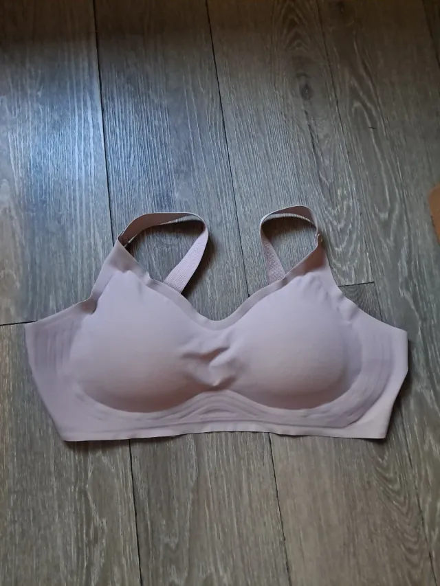 Sujetador sin costuras beige