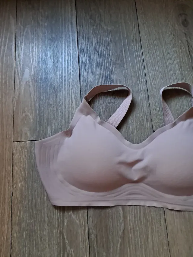Sujetador sin costuras beige