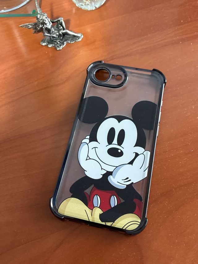 Funda Mickey Mouse iPhone 16e