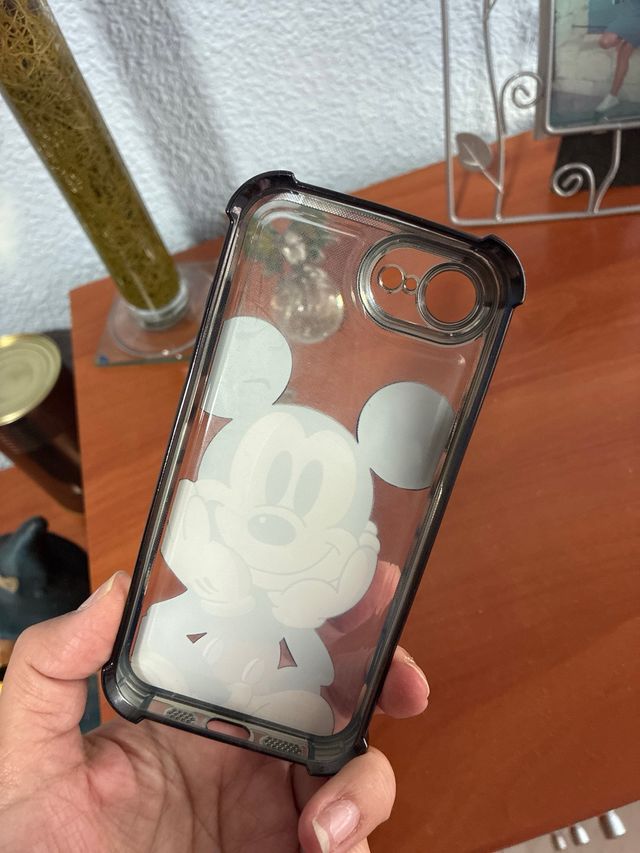 Funda Mickey Mouse iPhone 16e
