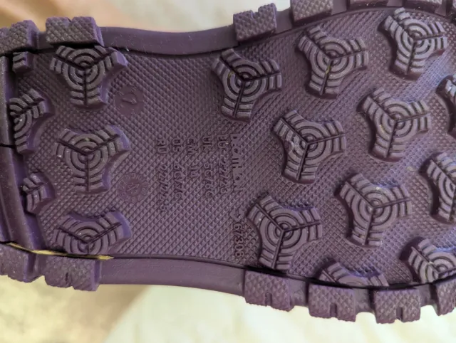 Mono nieve niña Wedze y botas LUGIK