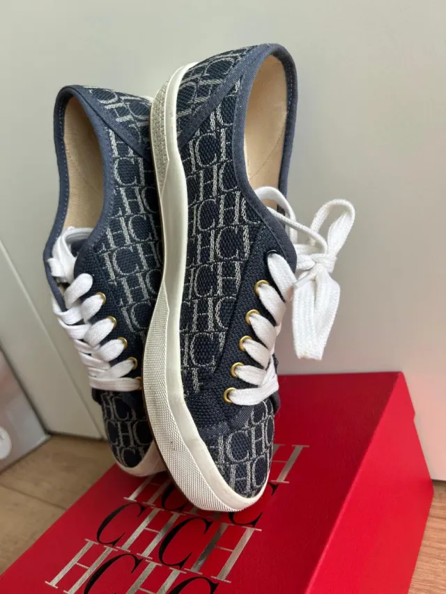 Zapatillas CH vaqueras monograma