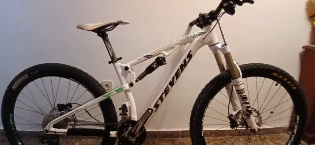 Bicicleta de Montaña Stevens Blanca