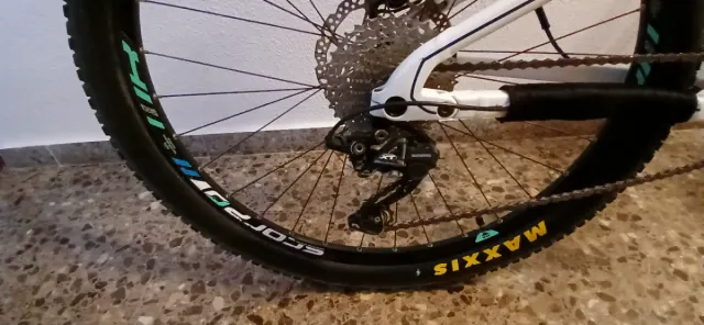 Bicicleta de Montaña Stevens Blanca