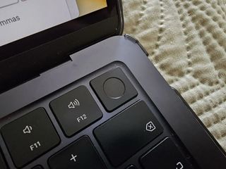 MacBook Air 13”M2 Azul Medianoche. Perfecto estado