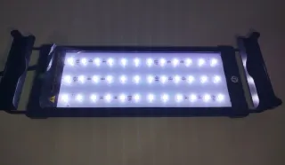 Lámpara Acuario ajustable y configurable RGB+WHITE