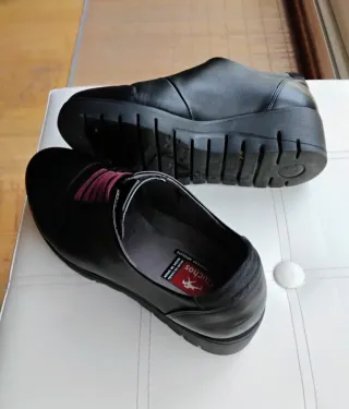 Zapatos negros mujer. Fluchos