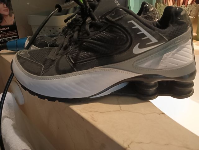 Nike Shox Negro/Gris