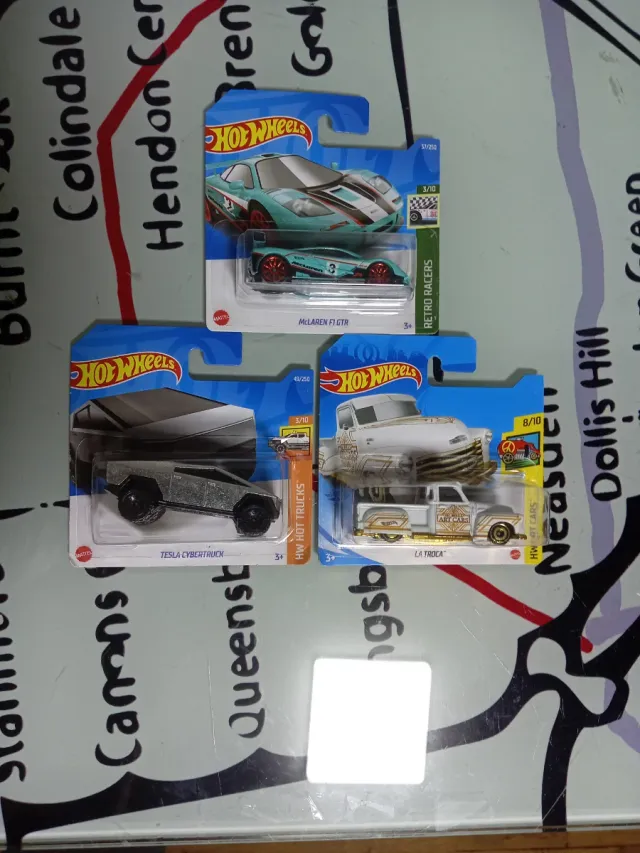 Lote 3 Hot Wheels: McLaren, Tesla, La Troca