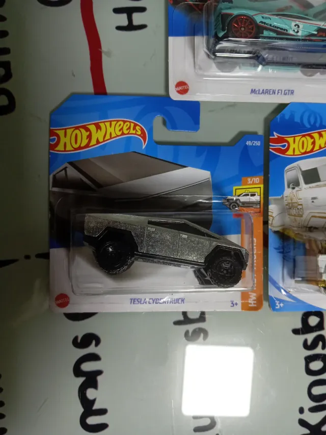 Lote 3 Hot Wheels: McLaren, Tesla, La Troca