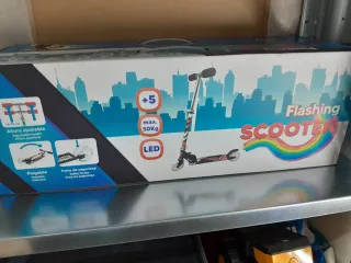 Patinete Flashing Scooter LED +5 años