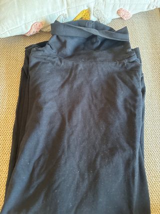 Camisetas premamá manga larga cuello alto negra.