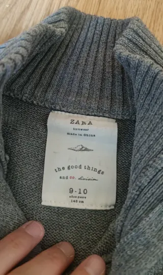 Jersey niño cuello alto cremallera gris