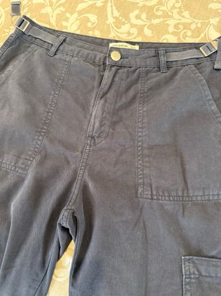 Pantalón cargo azul marino pierna ancha talla 40