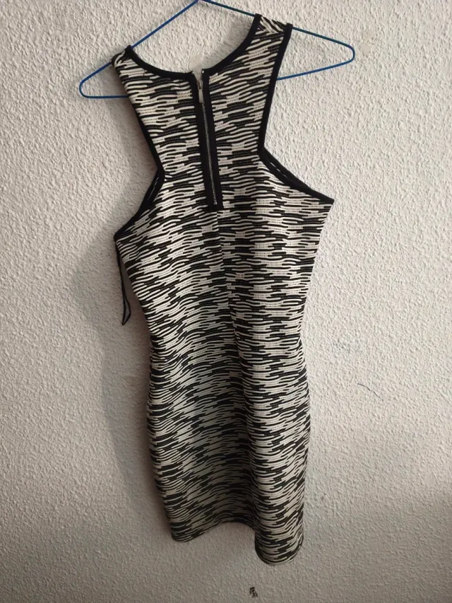 Vestido estampado blanco y negro