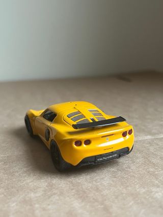 Lotus Elise Gialla
