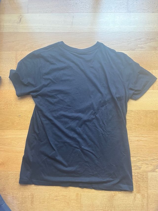 Camiseta McKenzie Negra Talla M