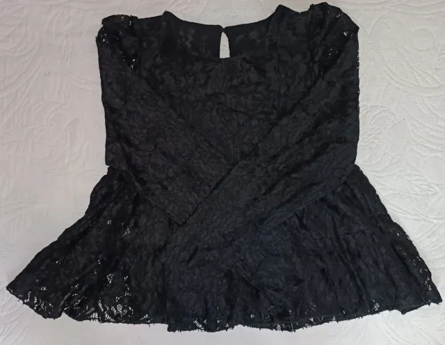 Blusa negra de encaje manga larga