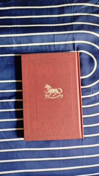 4 libros de Mitos del Rey Arturo.