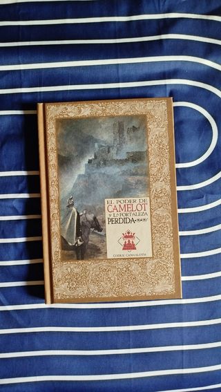 4 libros de Mitos del Rey Arturo.