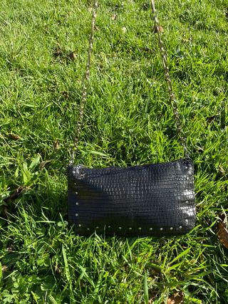 Bolso piel con tachuelas Estilo: Cassy