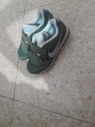 Zapatillas Nike Velcro Niños T.29.5
