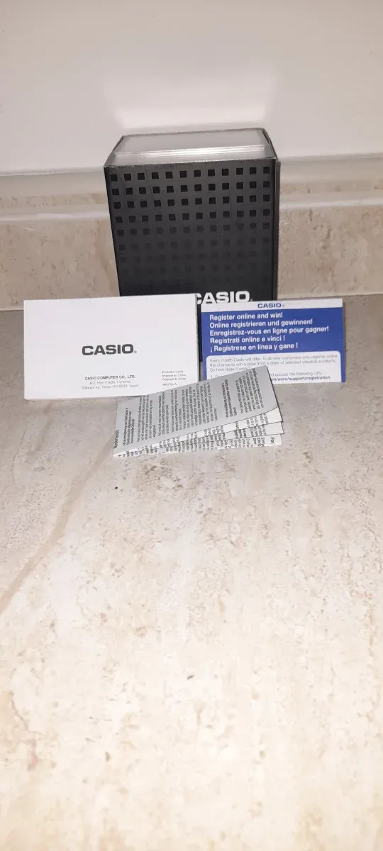 Reloj Casio Digital Negro y Rojo